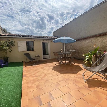 Charmante Maison Avec Cour Privative Cognac Exterior photo